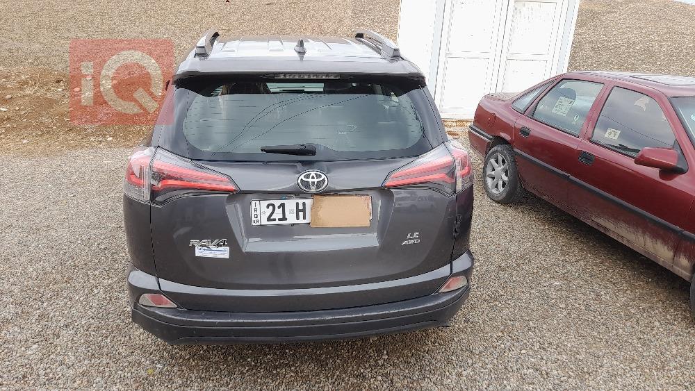 تۆیۆتا ڕاڤ 4